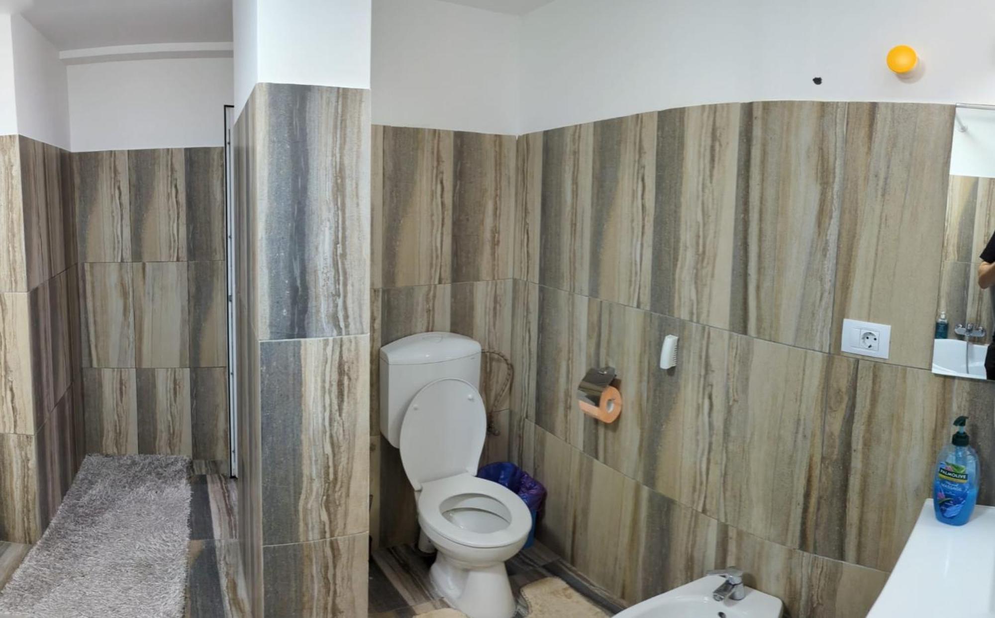 With 4 Rooms, Center Km Zero Bucharest, 4 Rooms, Minimum 4 Nights * Bucureşti